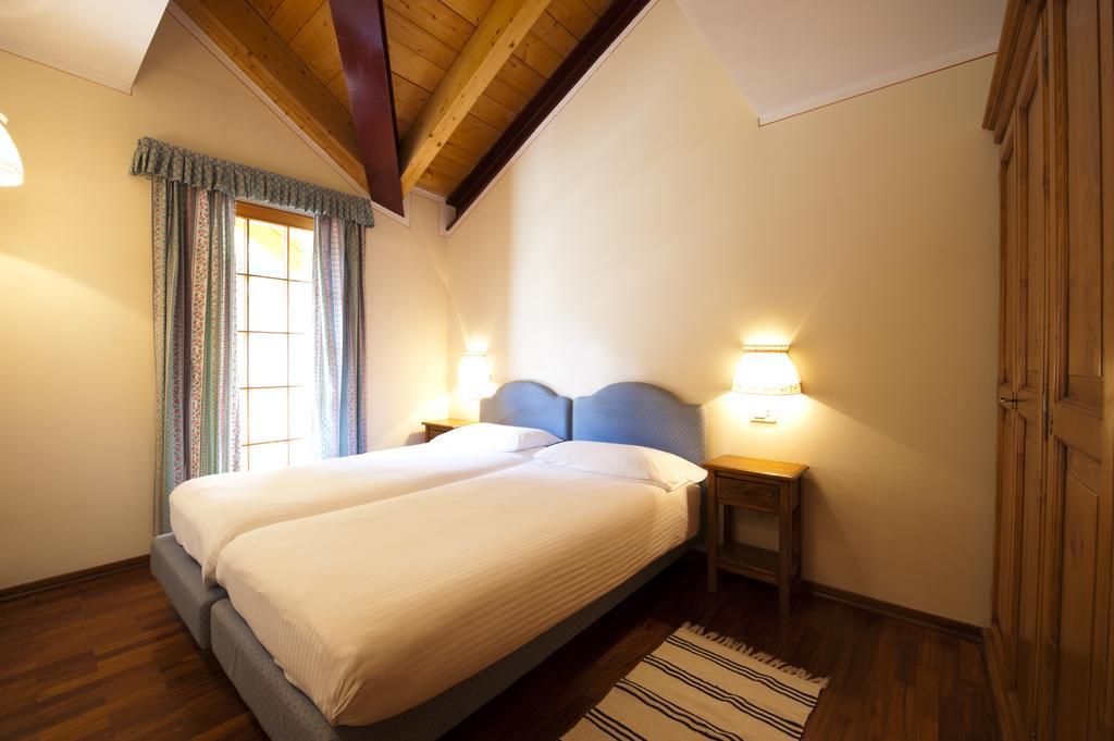 Holidays Dolomiti Apartment Resort Carisolo Bilik gambar