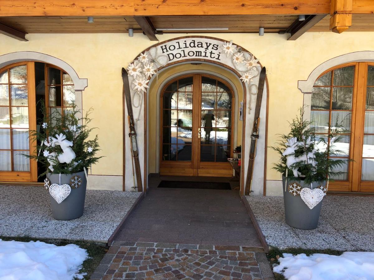 Holidays Dolomiti Apartment Resort Carisolo Luaran gambar